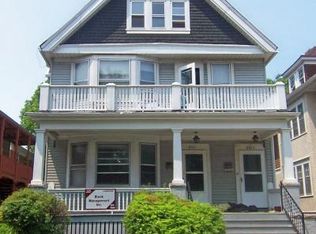 2911 N Maryland Ave, Milwaukee, WI 53211