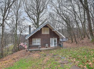 11348 Mount Calm Dr, Glade Spring, VA 24340