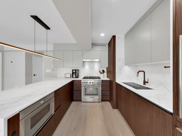 175 West 13th Street 7C image 3 of 8