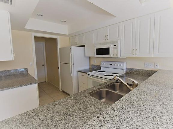 5th image of 1854 Oak View Dr
