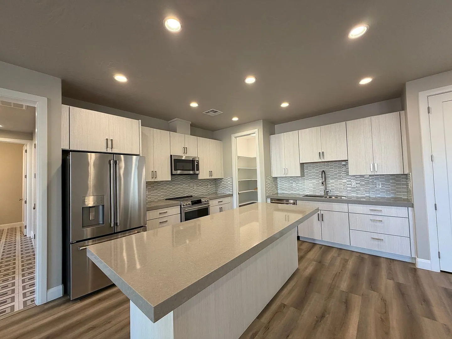 Spacious Home For Rent With Rv Parking! — Photo 2