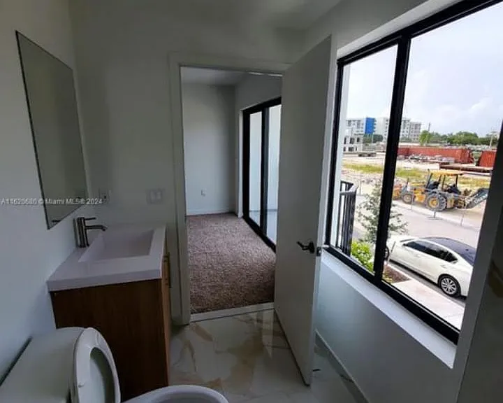 SW 261st Ter — Photo 13