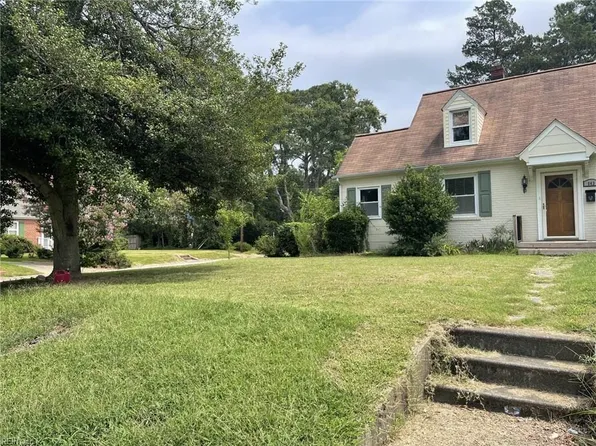 143 Commodore Pl, Norfolk, VA 23503