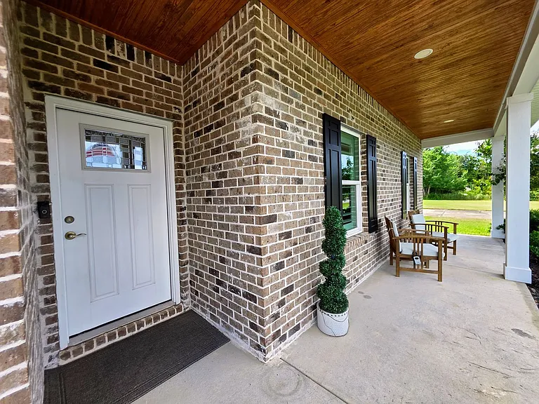4570 Omaha Dr — Photo 4