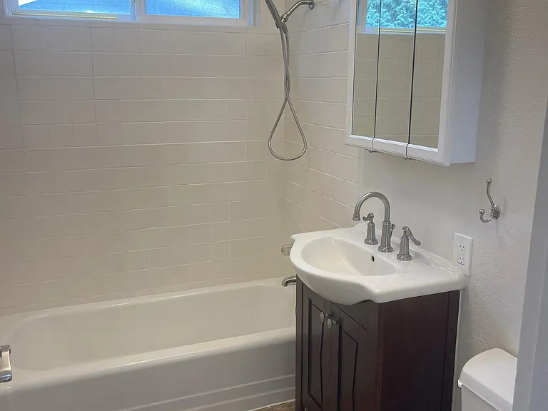 509 S Montesano St #2 — Photo 13