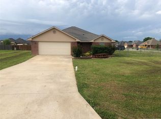 203 Dairy Ln, Calera, OK 74730