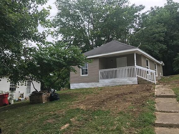 2nd image of 146 N Elmarch Ave