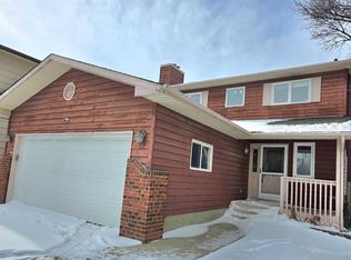 52 E Sunvale Mews SE, Calgary, AB T2X2P4