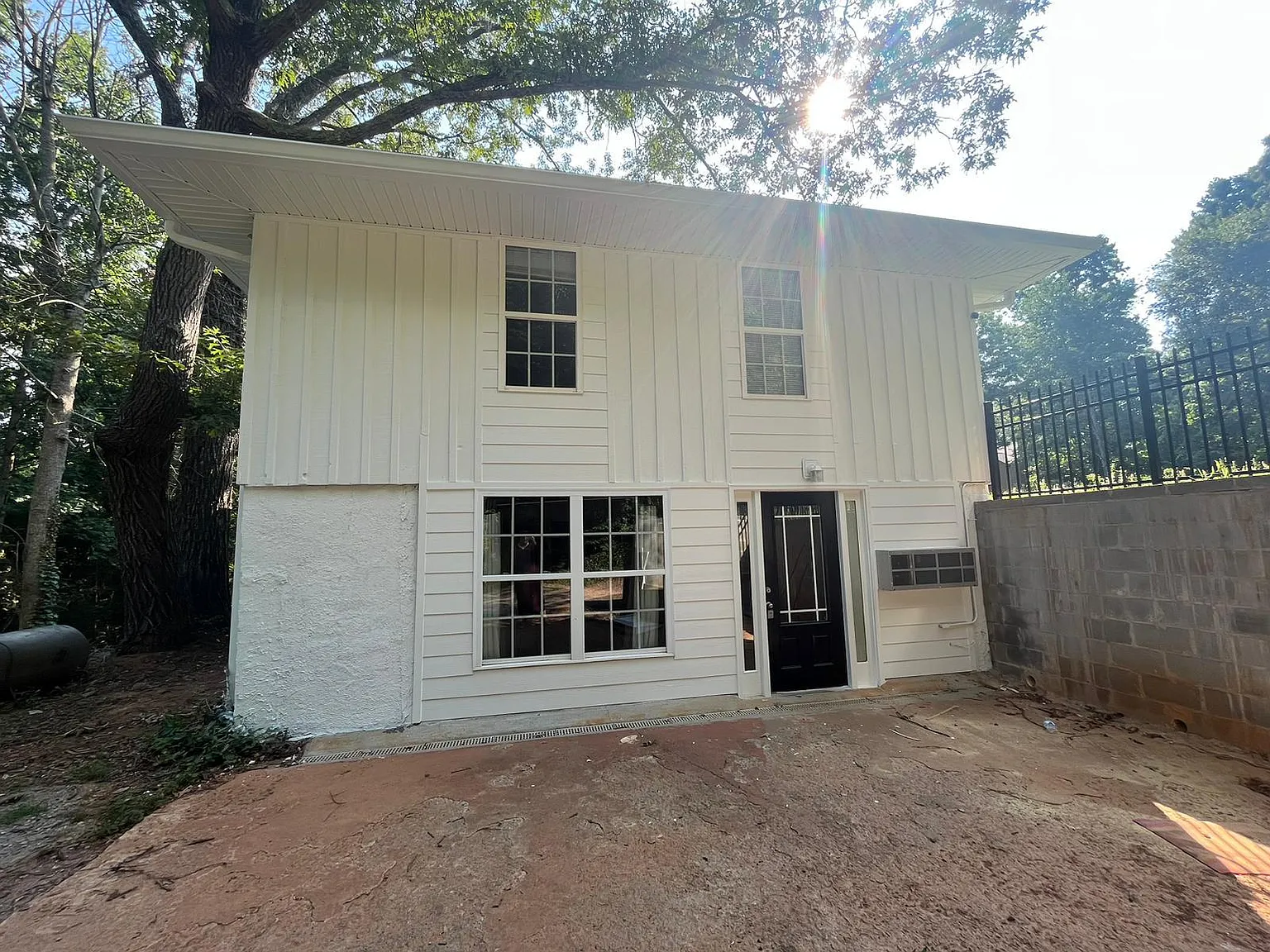 3932 Fraser Circle - 2 — Photo 2