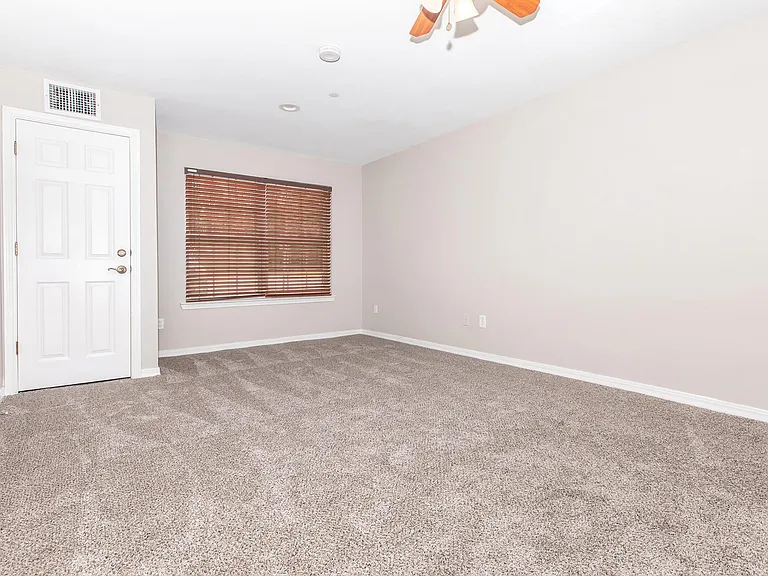 Residence at Piney Shores — Photo 19