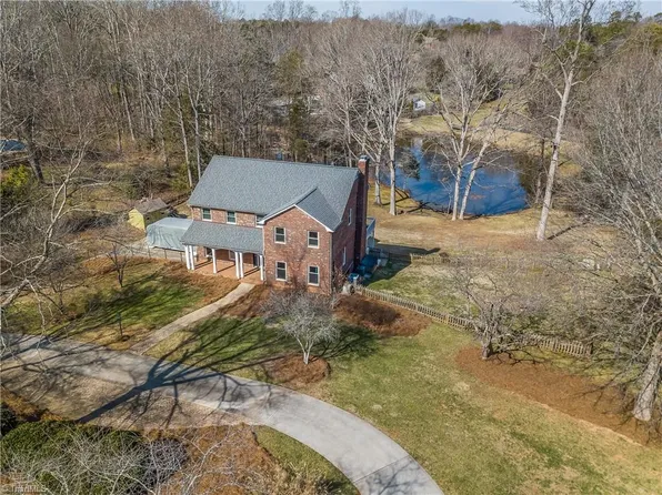 7005 May Lake Rd, Clemmons, NC 27012