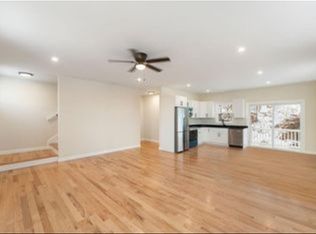 22 Prospect St, West Warwick, RI 02893