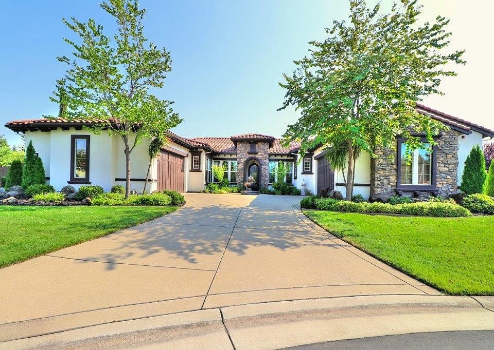 1st image of 205 Valle Ct