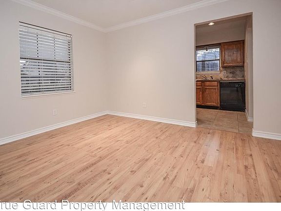5th image of 941 Middle Cove Dr