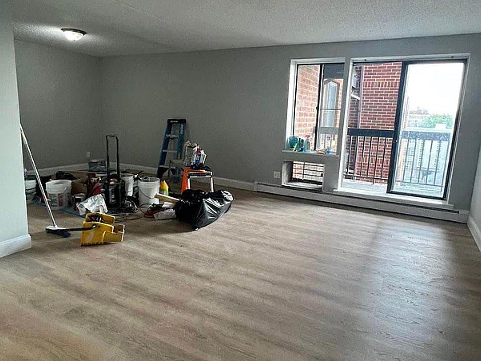 1st image of 14016 34th Ave #100