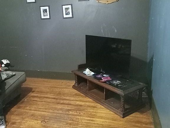2nd image of 308 Quarry Ave