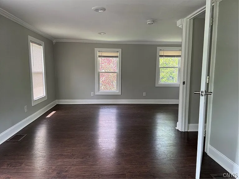 61 1/2 Downer St #61 — Photo 5