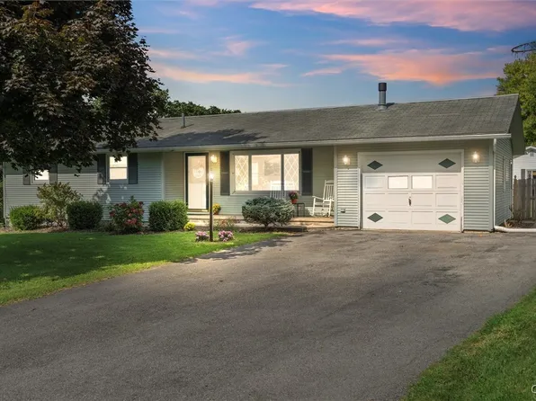 101 Terrace Way, Camillus, NY 13031