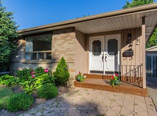 4 Barkwood Ct, Brampton, ON L6V2C3