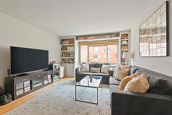 Rented by Compass | media 6