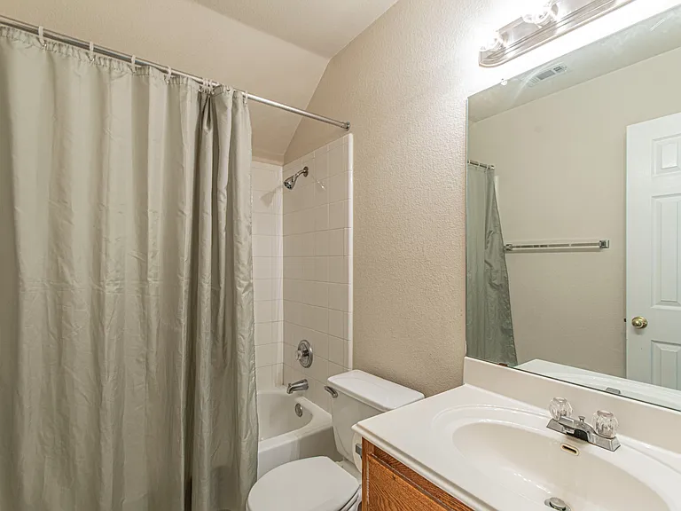 2208 Portwood Bend Cv — Photo 12
