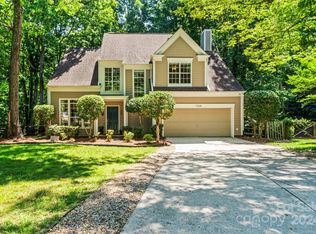 7005 Ridge Peak Ct, Charlotte, NC 28269