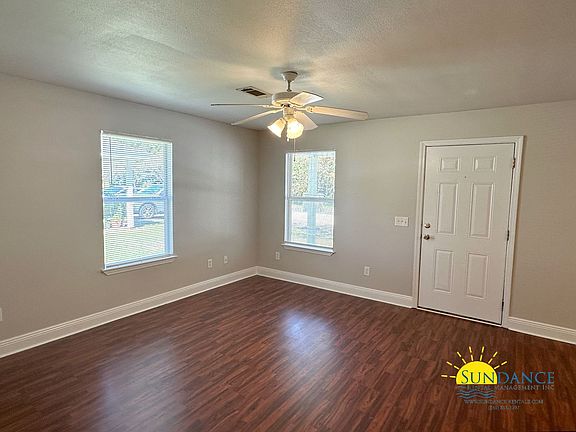 5th image of 907A E Johnson Ave