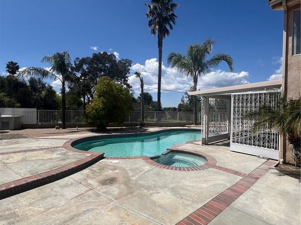 1375 Jones St, Hemet, CA 92543
