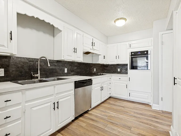 14372 Haymeadow Cir — Photo 17
