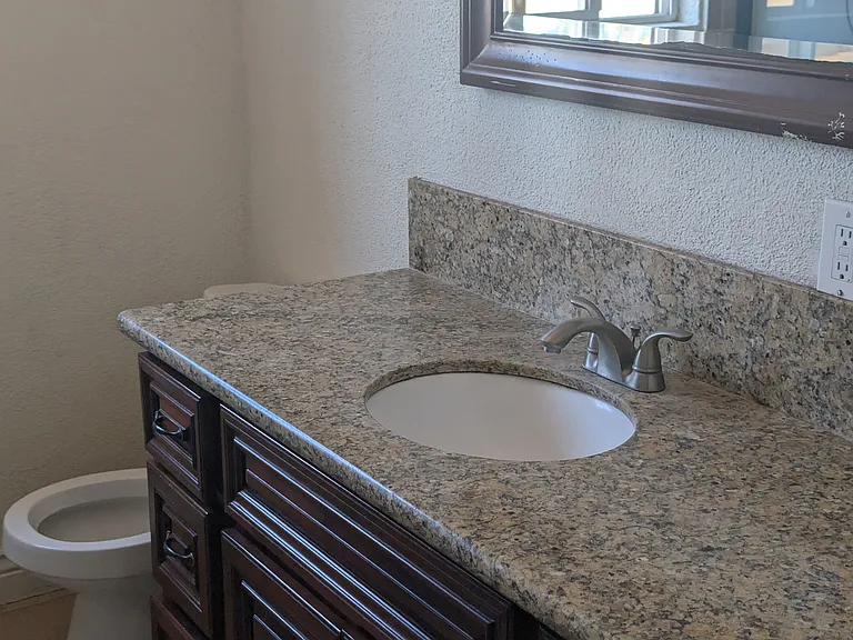 558 Cedar Ave — Photo 6