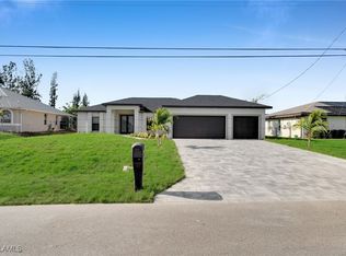 329 NE 8th Terrace Cpe, Coral, FL 33909