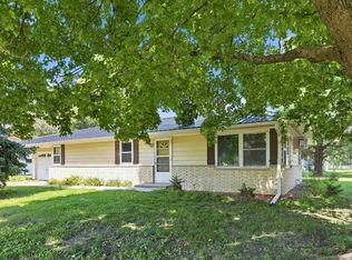 820 E Tyler St, Washington, IA 52353