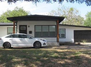 2605 N Ben Jordan St, Victoria, TX 77901