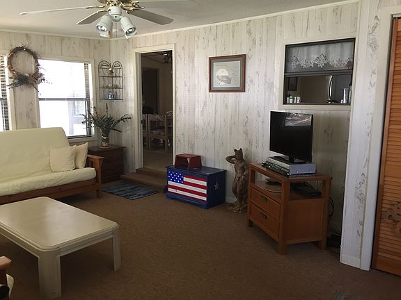 SunRoom door to dining room