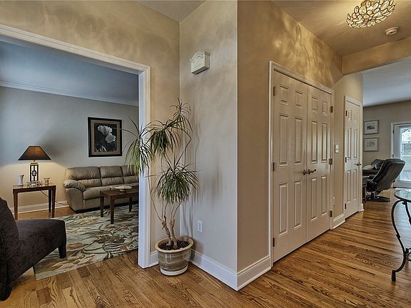 6002 Autumn View Ct Greensburg PA 15601 Zillow