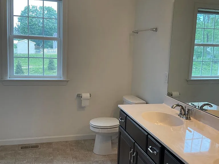 301 Reserve Ln — Photo 15