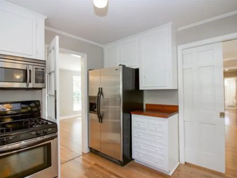 105 S Ridge St — Photo 18