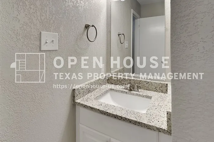 5900 Stone Meadow Ln — Photo 16