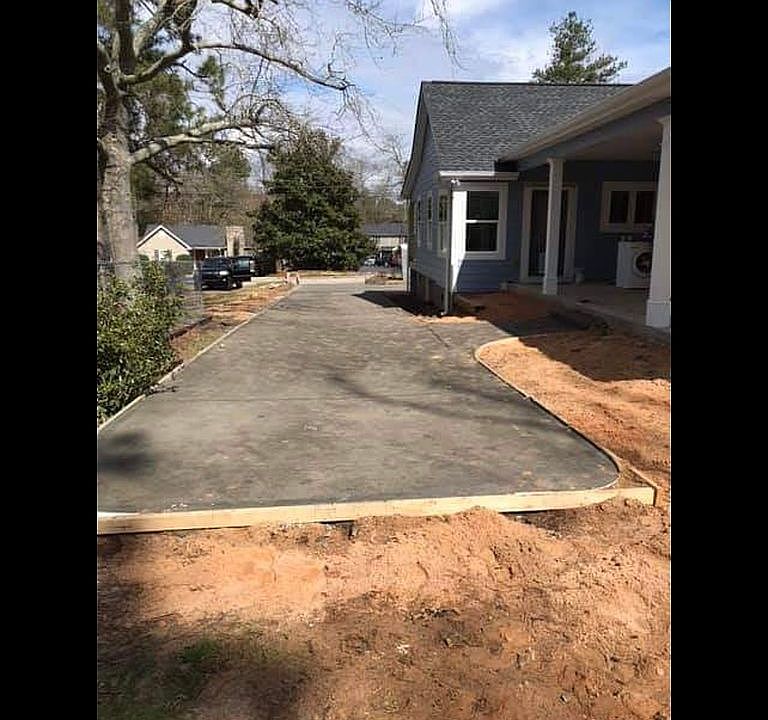 2nd image of 3130 Switzer Dr