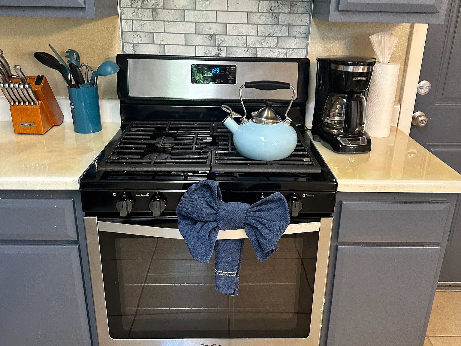 3 bed, 2.5 bath, 1719 sqft, $4,600 — Photo 4