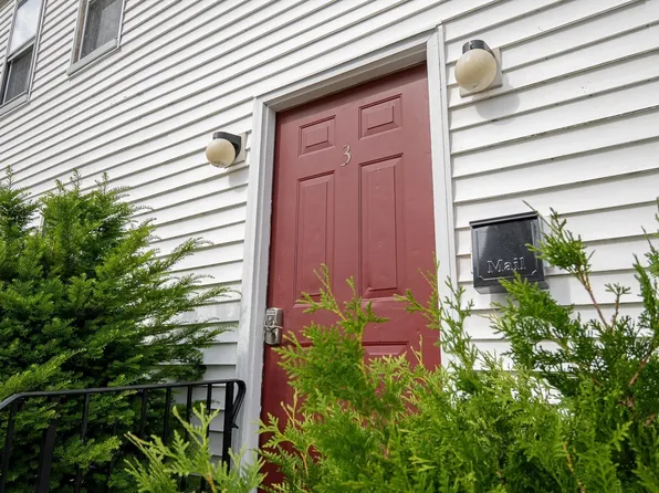3 Six Witherbee Ter, Marlborough, MA 01752