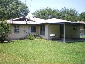 5th image of 2702 Wembley Dr