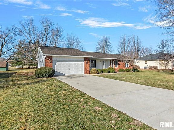 3rd image of 2417 E Lake Shore Dr
