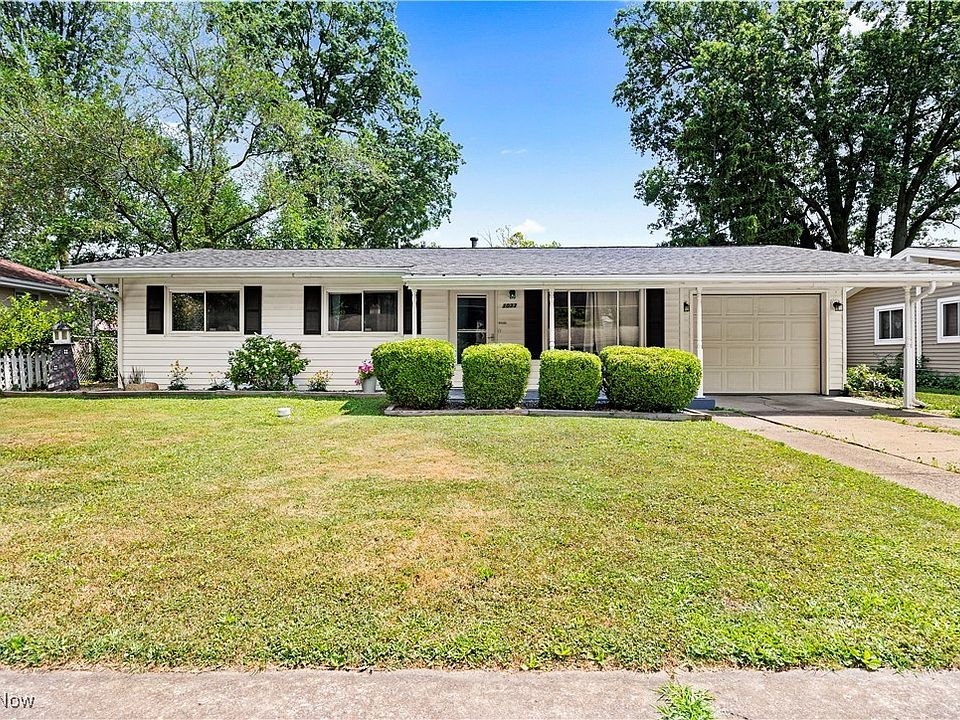 1st image of 1033 Oakwood Dr