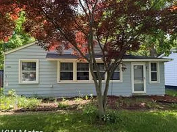 23854 Harrellson St, Macomb, MI 48042