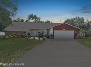 7872 Floral Dr, Weeki Wachee, FL 34607