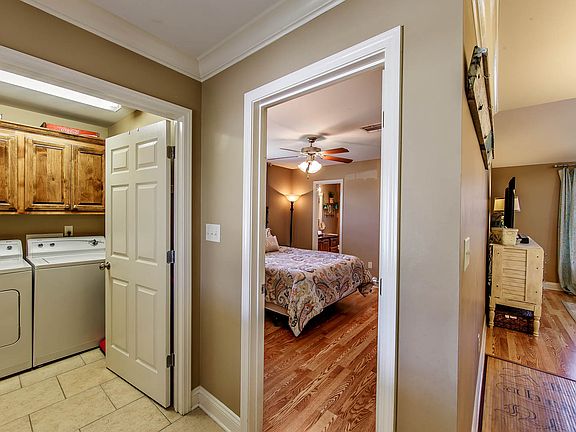 5th image of 250 Gabreten Ln