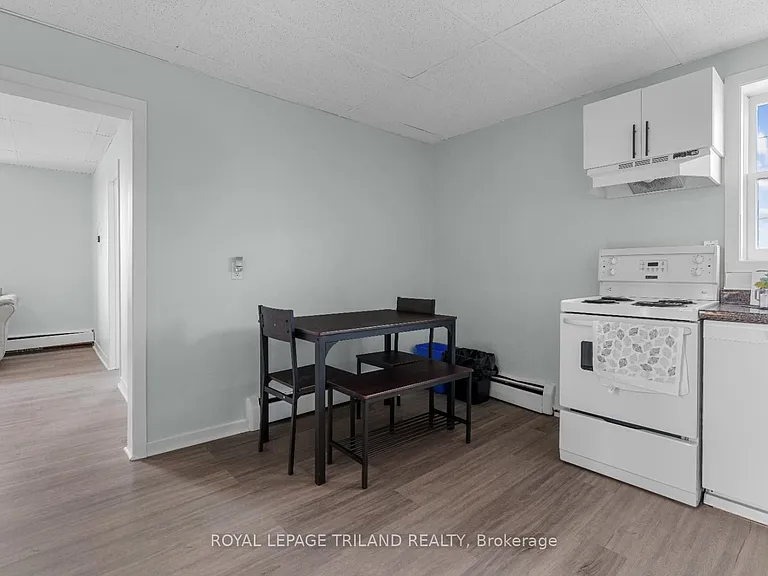 469 Grey St #3 — Photo 7