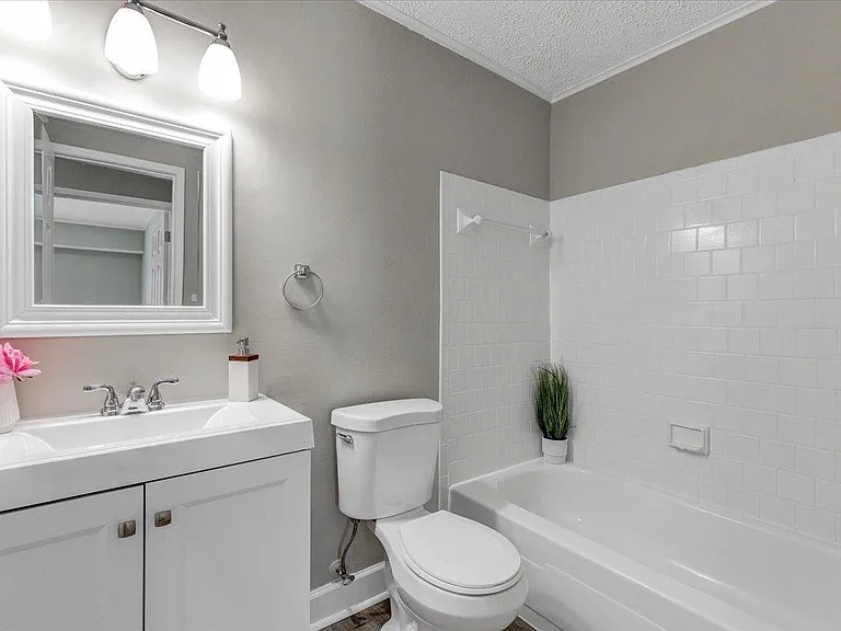 5915 Tamar Dr #12 — Photo 23