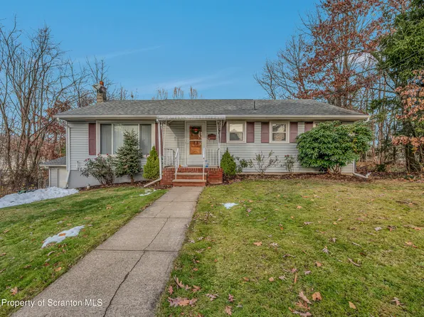 817 Dudley St, Throop, PA 18512